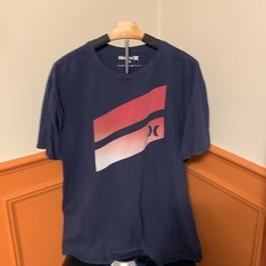 Hurley Mens XXL or 2XL Short Sleeve Tee Shiirt. Navy Blue with Red Fade Graphic